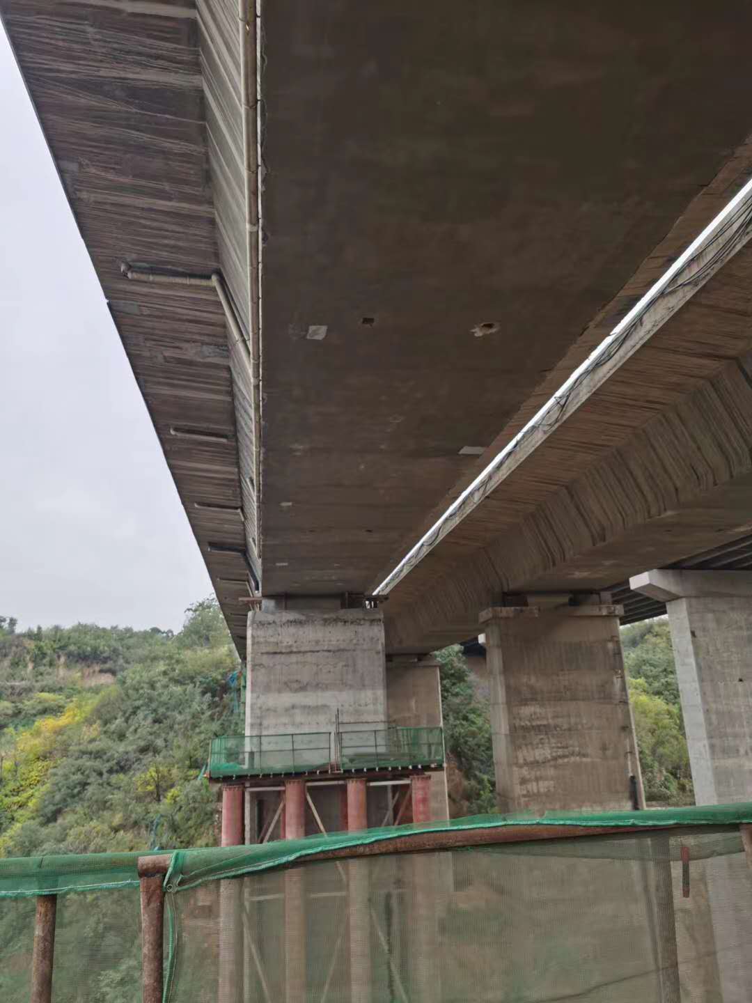 长沙桥梁加固前制定可行设计方案图并用对施工方法